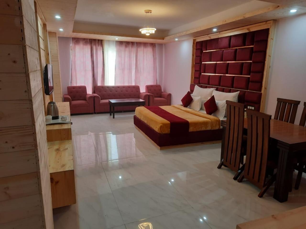 Hotel The Royal Grand, Manali à Jagatsukh Extérieur photo
